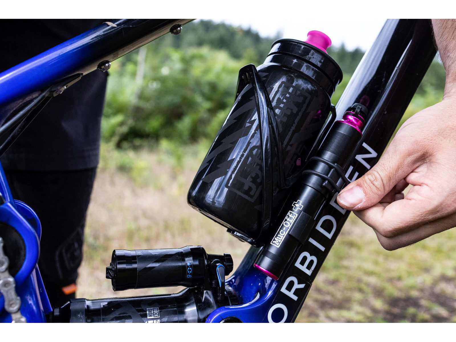 MUC-OFF Mini pump AirMach 7,6 bar/110 psi