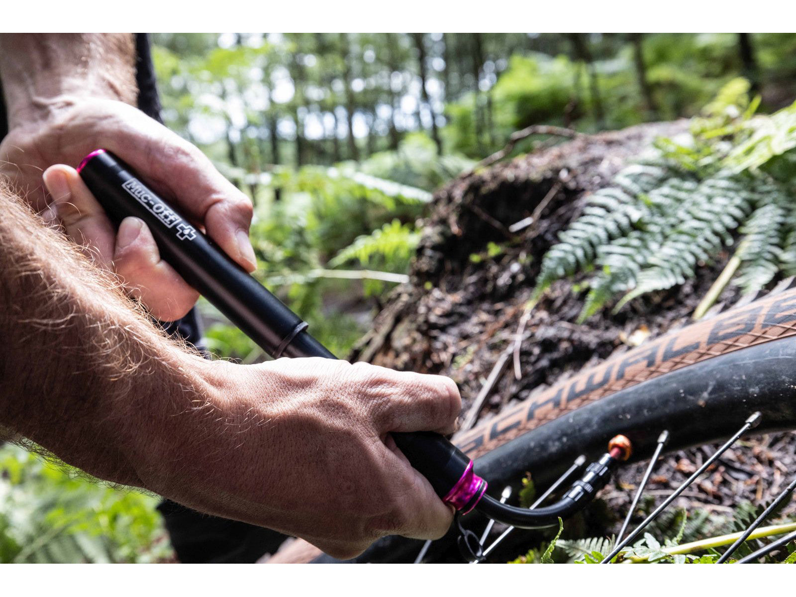 MUC-OFF Mini pump AirMach 7,6 bar/110 psi