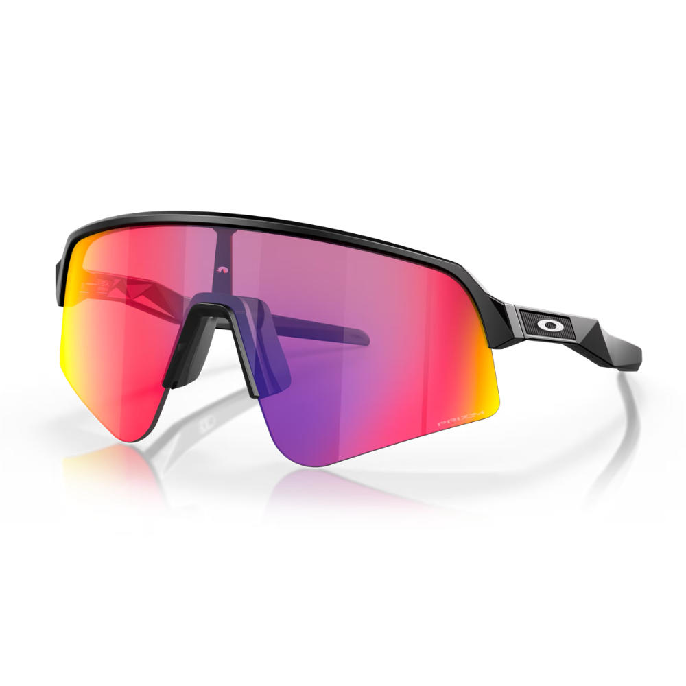 Oakley Sutro Lite Sweep. Let og markant sportsbrille i Oakleys verdenskendte kvalitet.