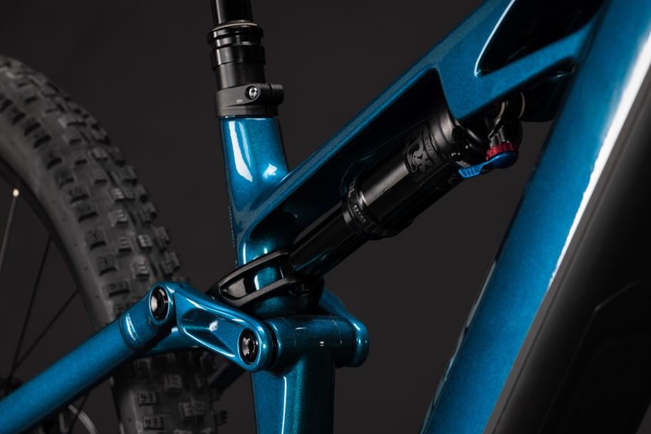 Cube Stereo Hybrid ONE44 HPC Race 800