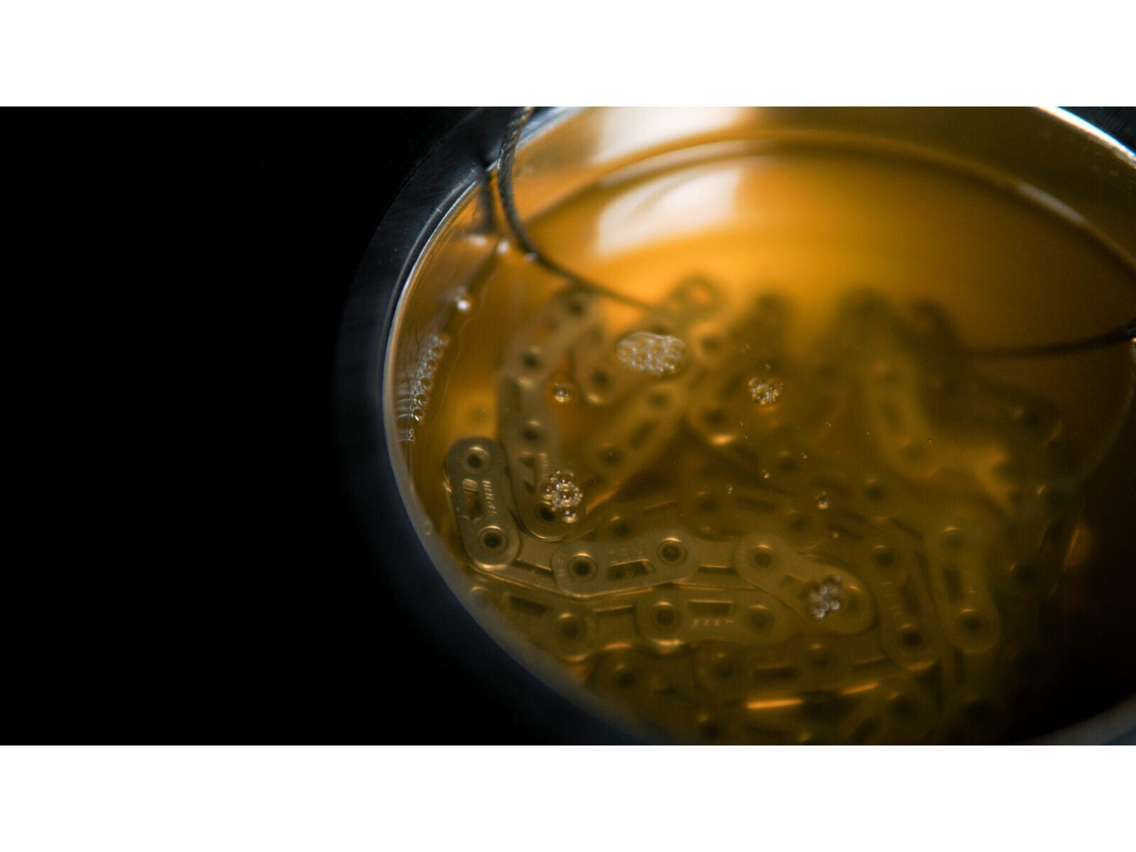 Dynamic Hyper Wax 240g. Super cool smøremiddel til din cykelkæde. Reducerer effektivt friktion og slitage. Fra tyske Dynamic. 