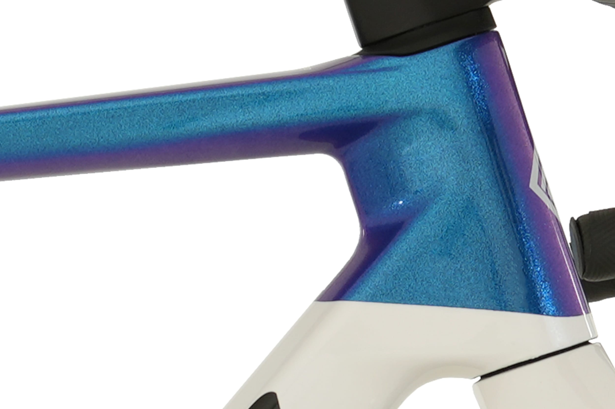 Megamo Pulse 15 CW - 2026