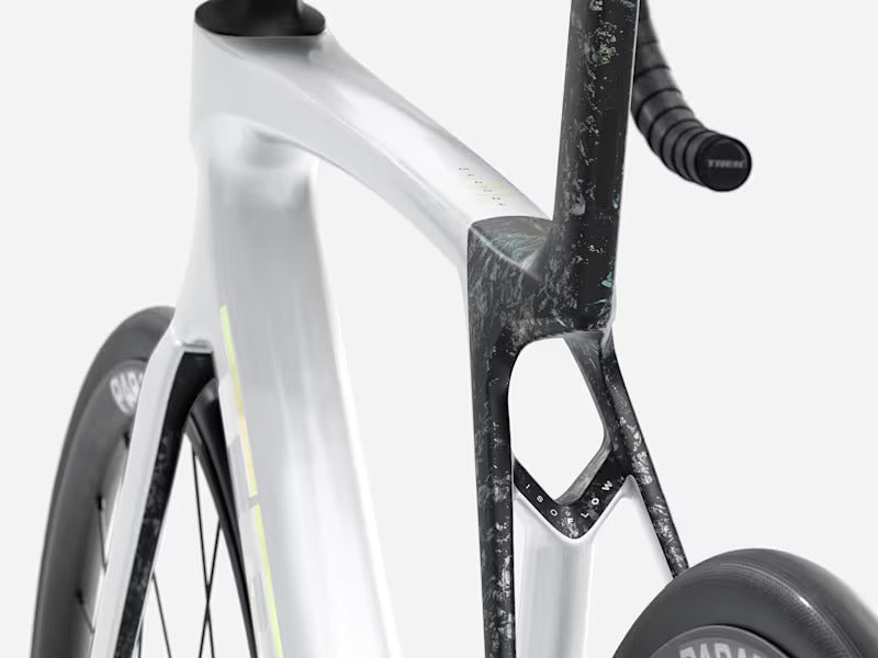 Trek Madone SL 5 Gen 8 - 2026